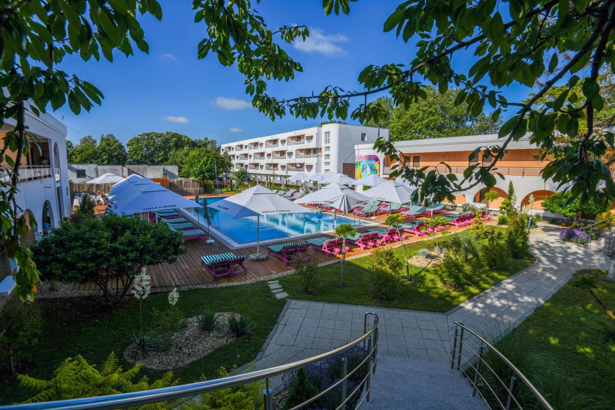 Hotel Ibis Styles Venus Exterior foto