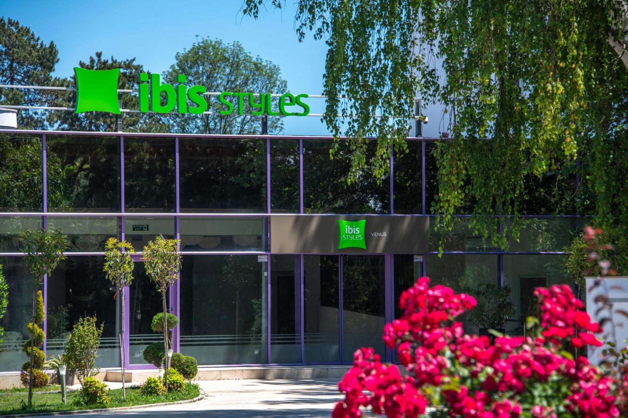 Hotel Ibis Styles Venus Exterior foto