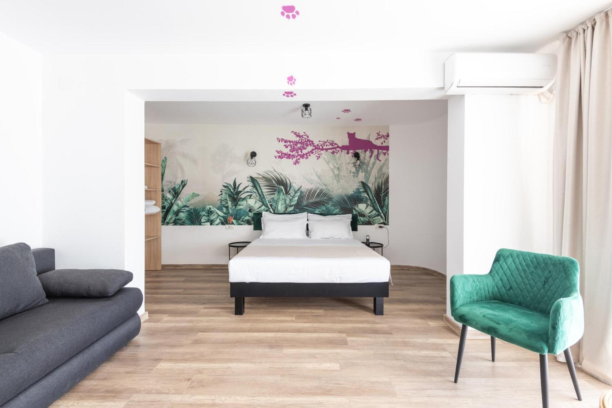 Hotel Ibis Styles Venus Exterior foto
