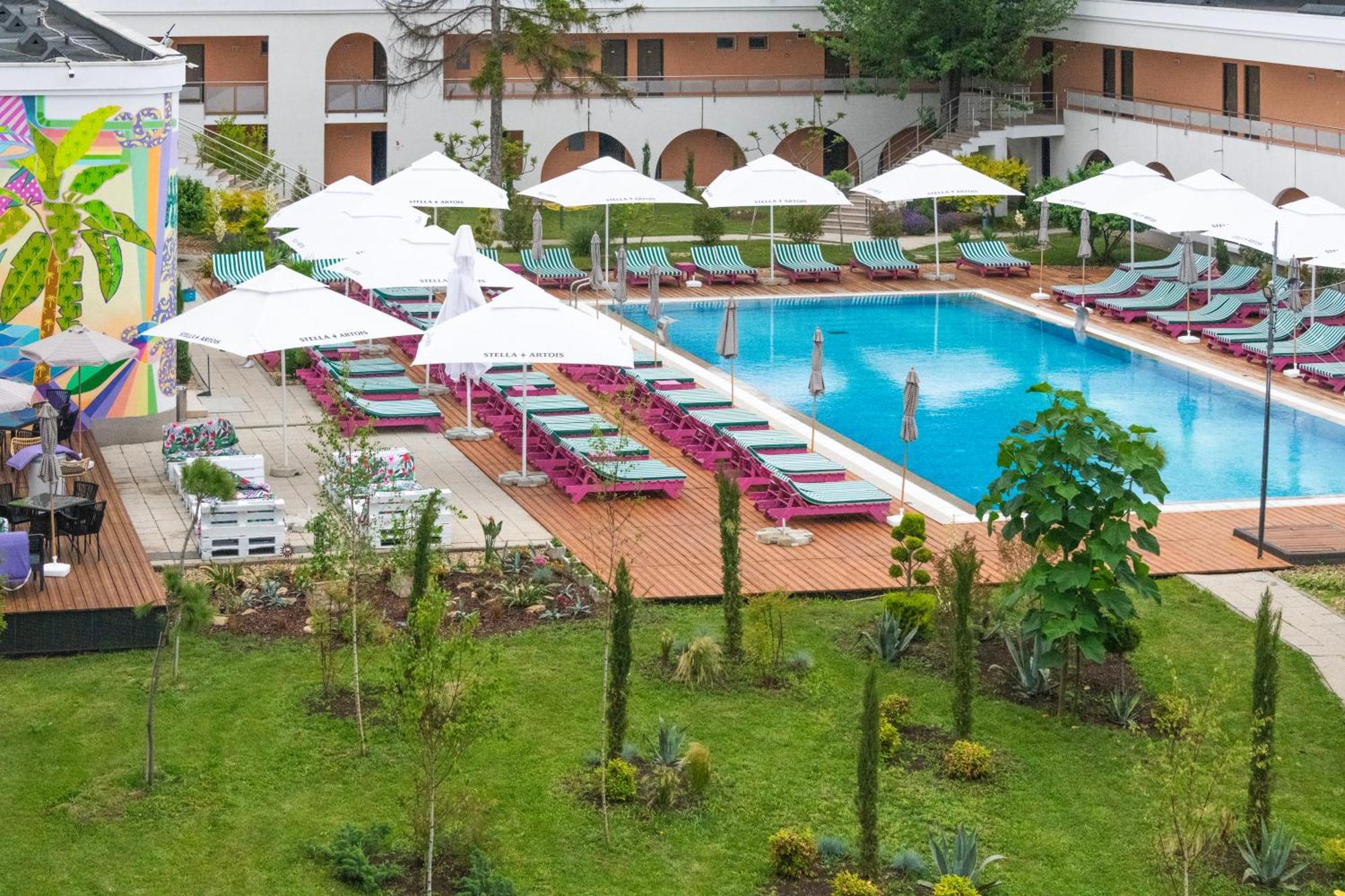 Hotel Ibis Styles Venus Exterior foto
