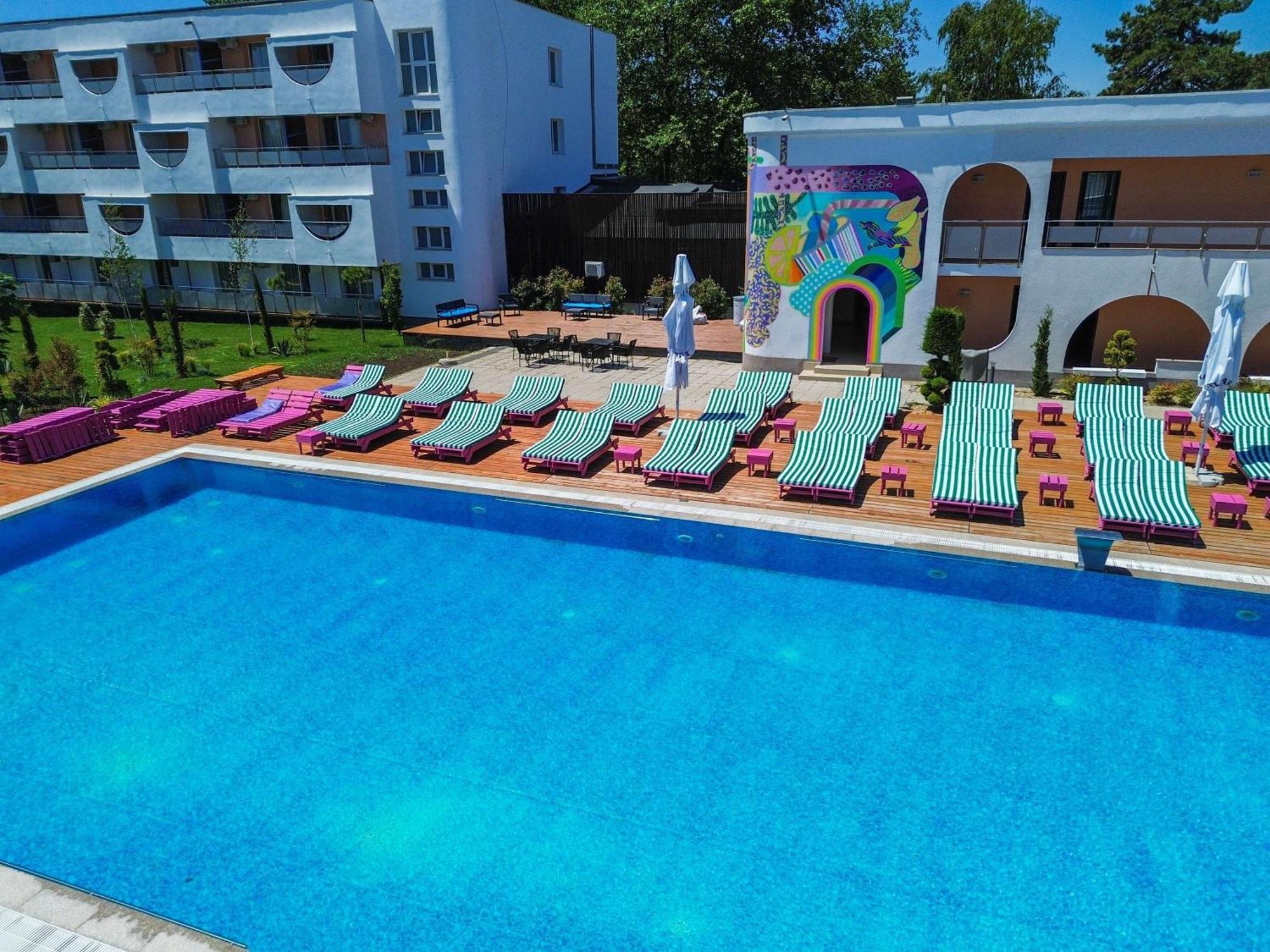 Hotel Ibis Styles Venus Exterior foto