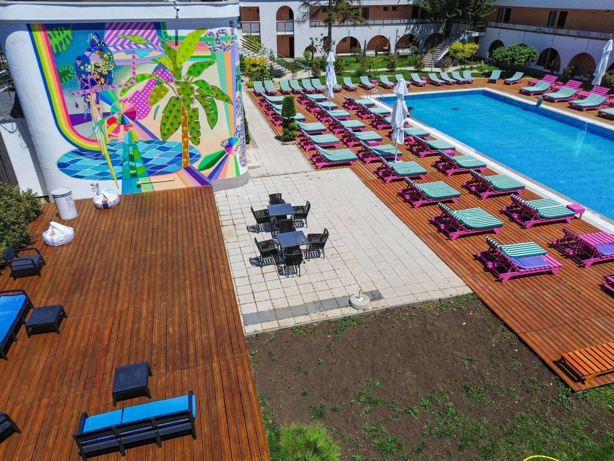 Hotel Ibis Styles Venus Exterior foto