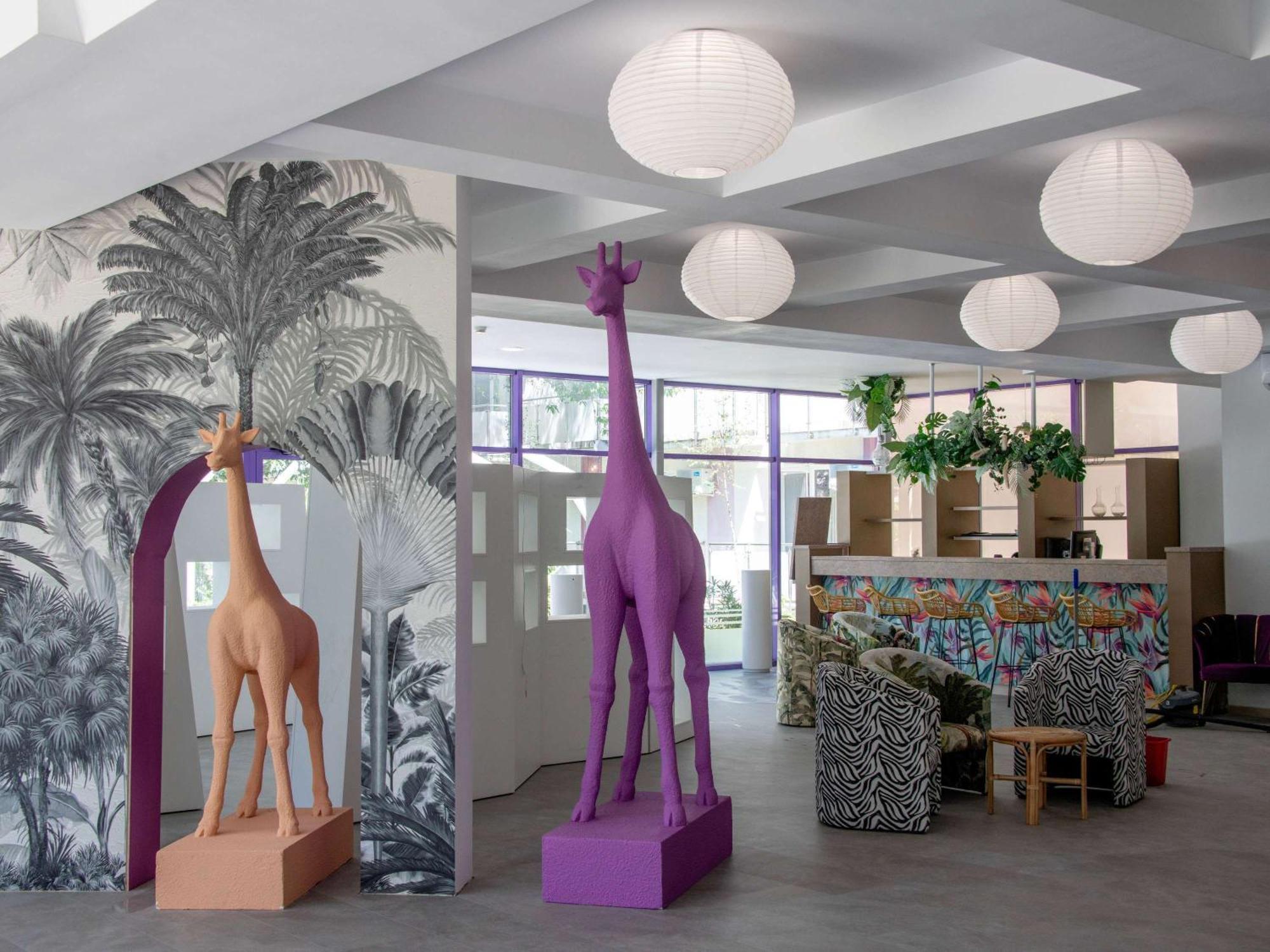 Hotel Ibis Styles Venus Exterior foto
