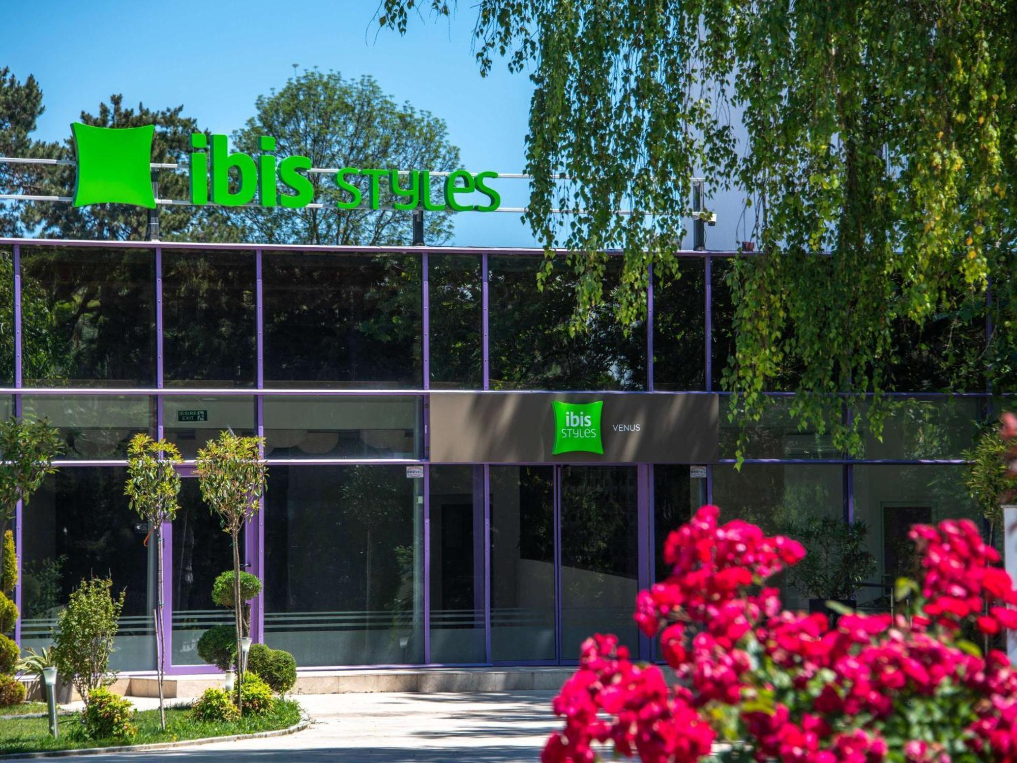 Hotel Ibis Styles Venus Exterior foto